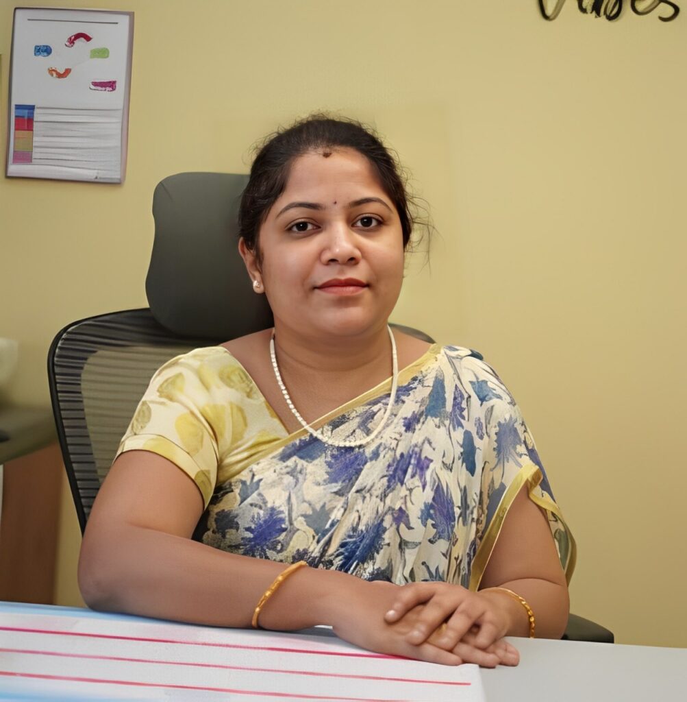 Dr. T. Raghu Thejaswi - Gynecologist and Laparoscopic Surgeon at Yeshil Clinics Hyderabad